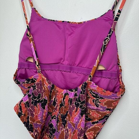 Victoria’s Secret Women’s Shirred All Over Smocked Low Back Multi Colored One Pi - Picture 6 of 10